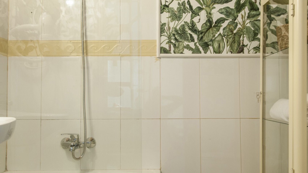 Photo of Bathroom in Embajadores