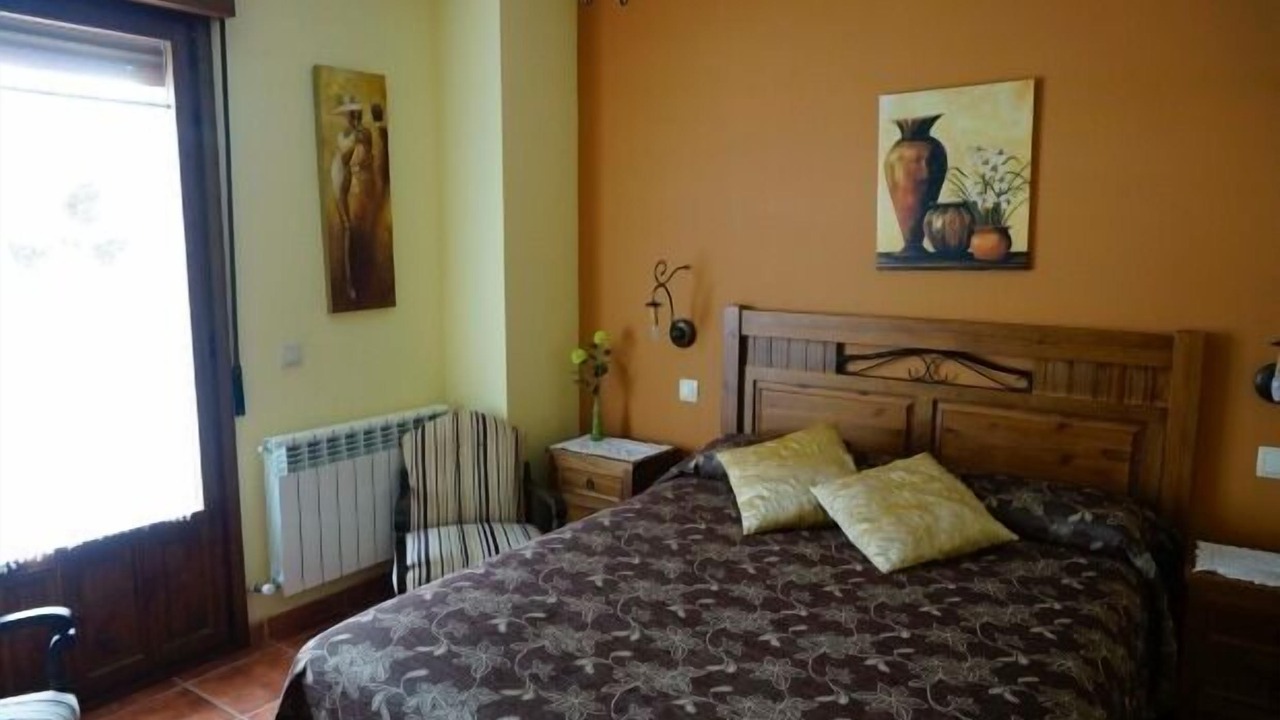 Photo of Bedroom in Abades