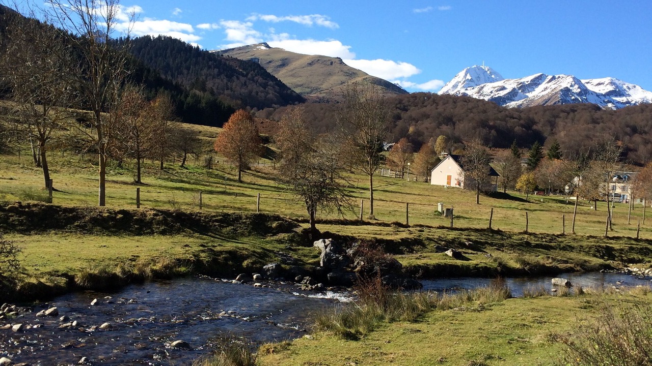 Photo of Outdoor in Campan