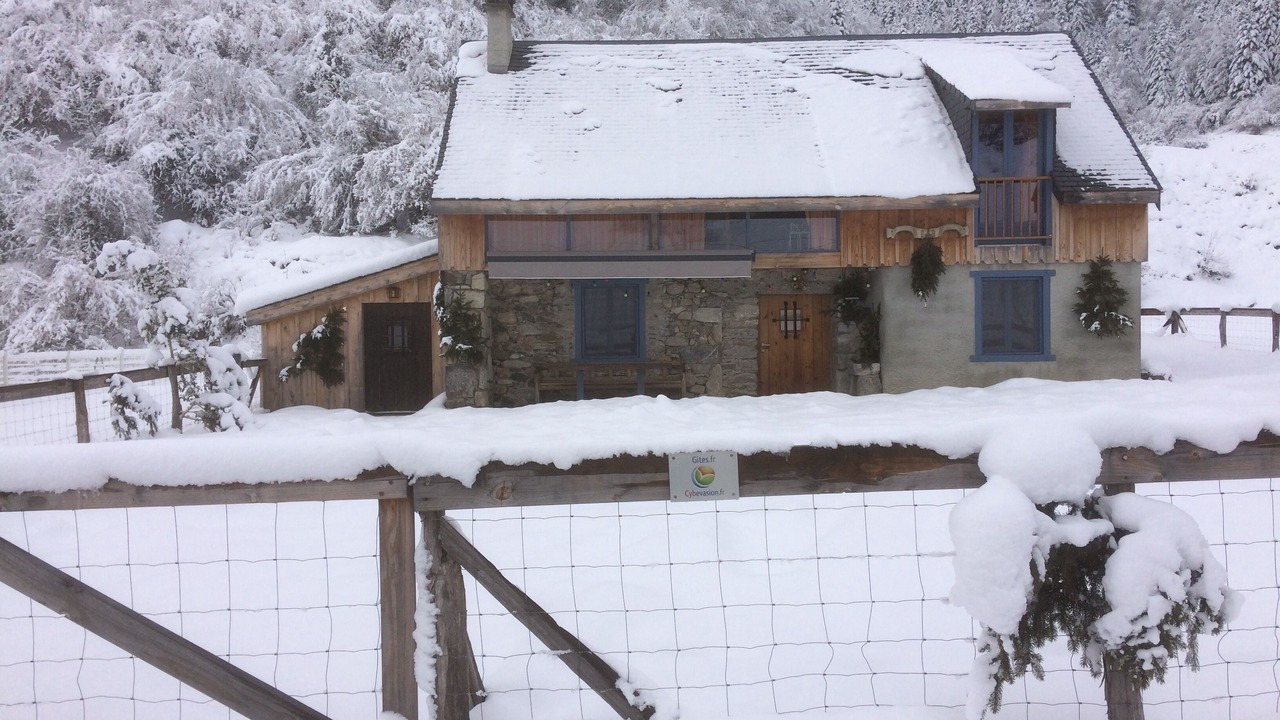 Photo of Outdoor in Campan