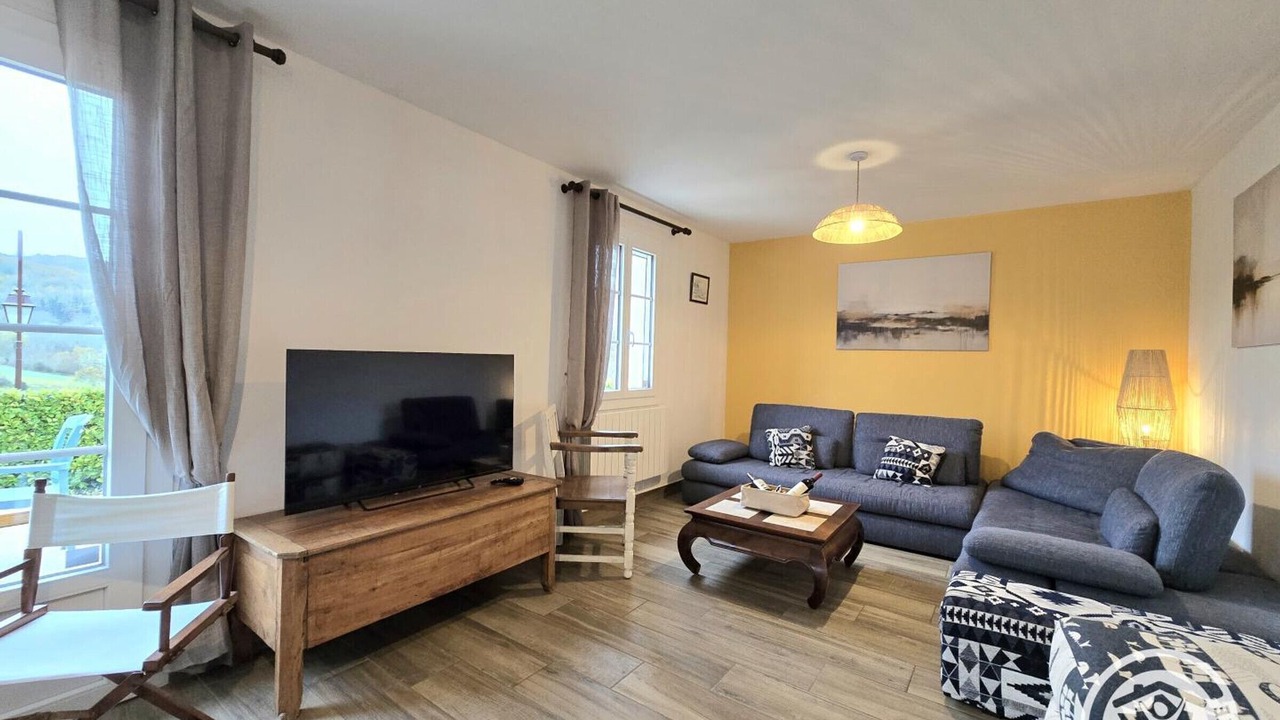 Photo of Livingroom in Cenac-et-Saint-Julien