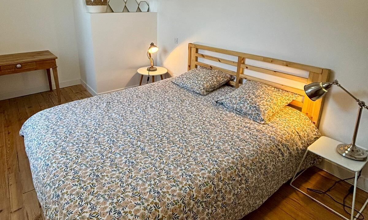 Photo of Bedroom in Campan