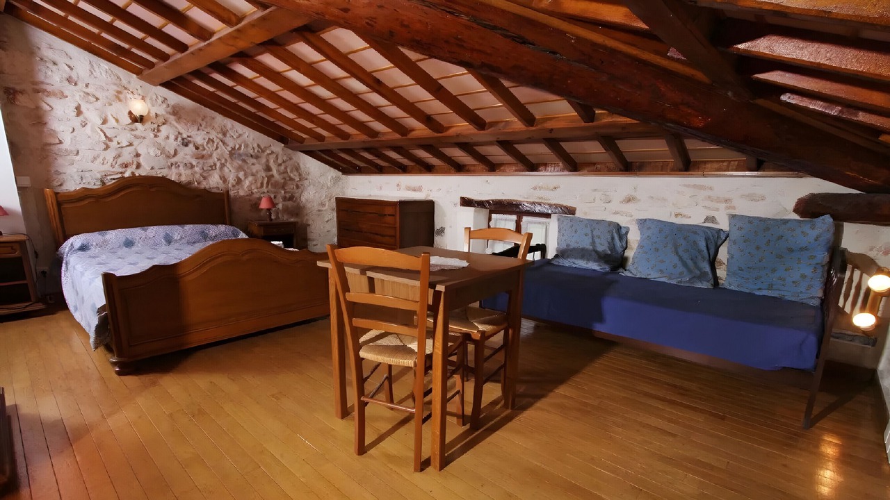 Photo of Bedroom in La Garde-Adhemar