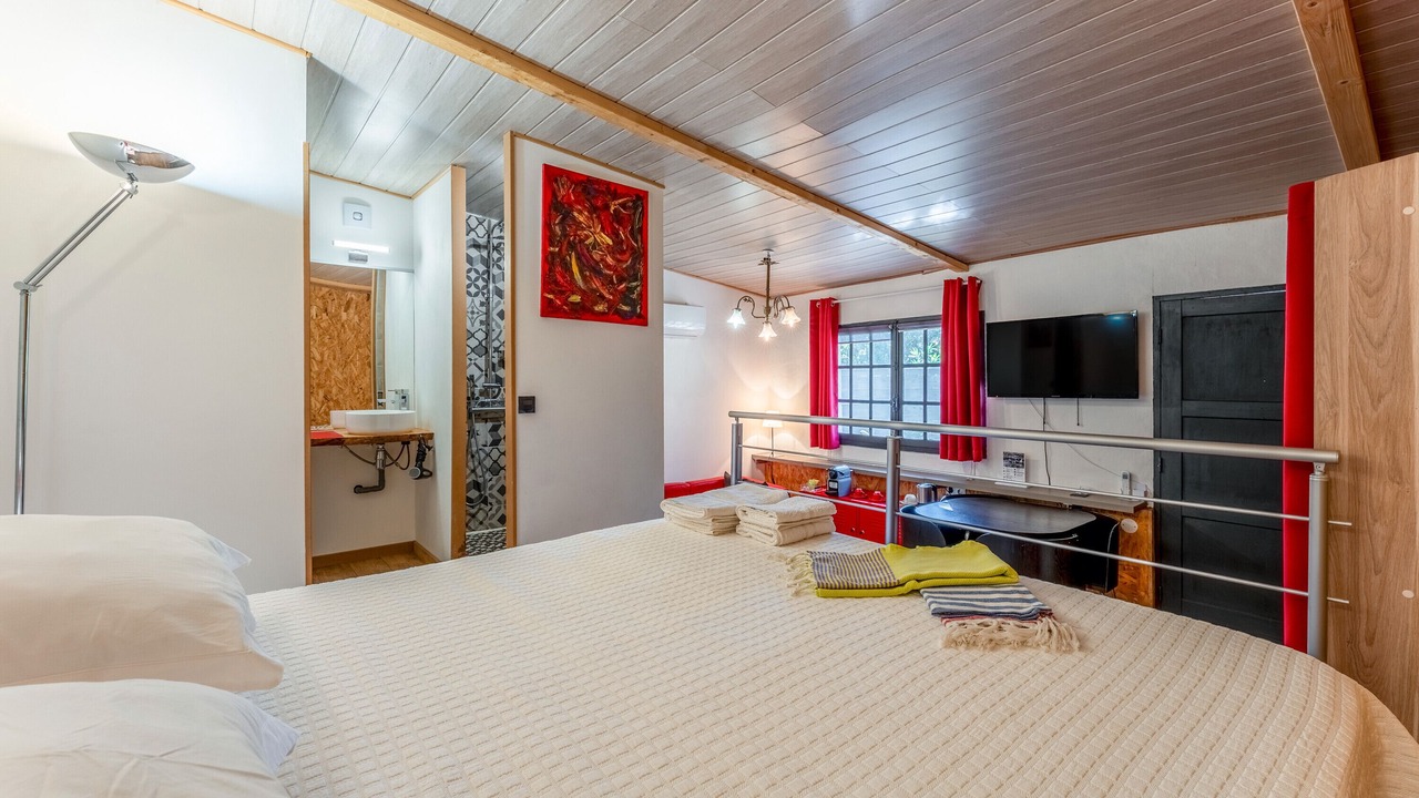 Photo of Bedroom in Quartier des Espesses