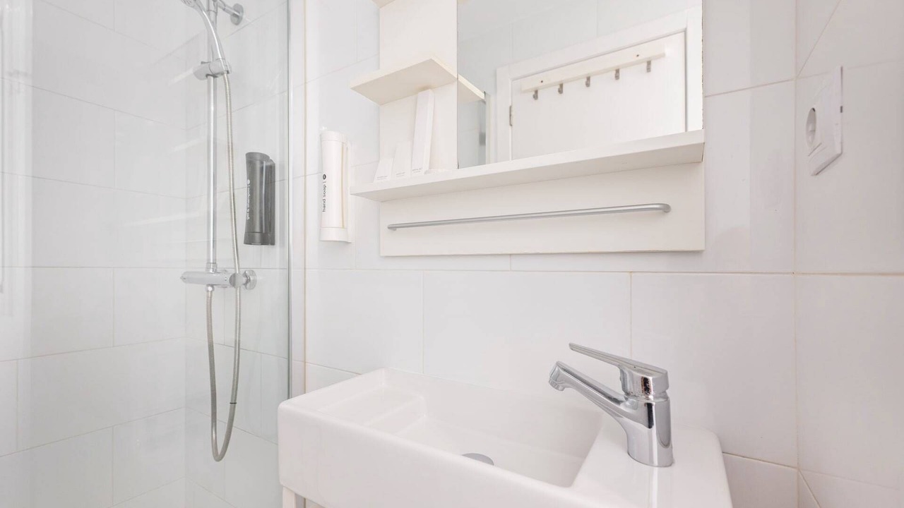 Photo of Bathroom in El Poble-sec