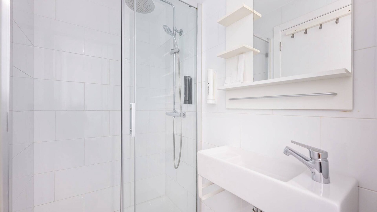 Photo of Bathroom in El Poble-sec