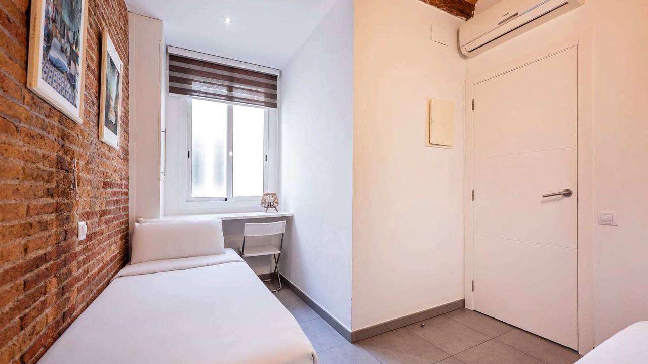 Photo of Bedroom in El Poble-sec