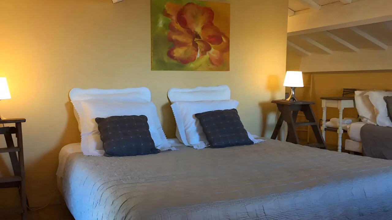 Photo of Bedroom in Suze-la-Rousse