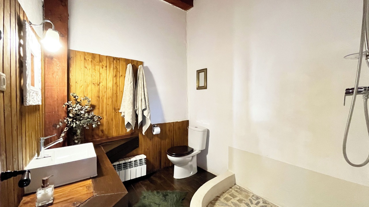 Photo of Bathroom in Chillaron del Rey