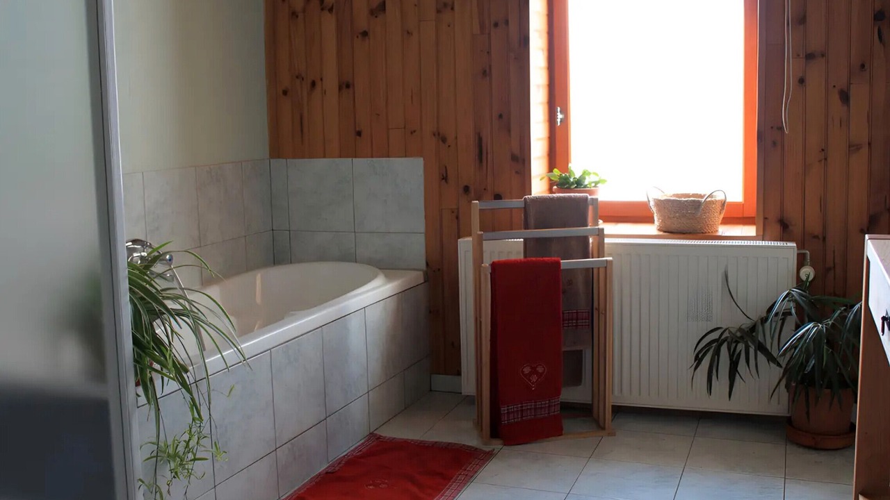 Photo of Bathroom in Hotonnes