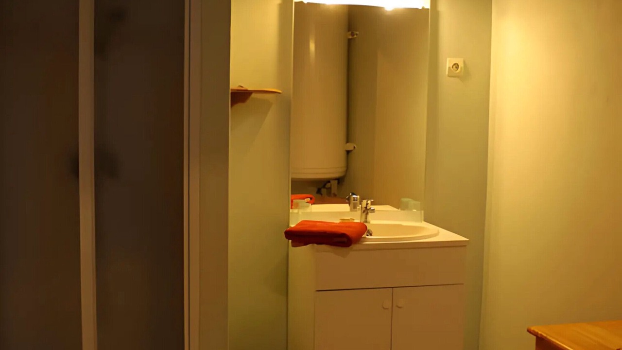 Photo of Bathroom in Hotonnes