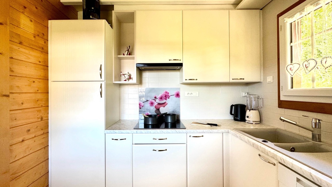 Photo of Kitchen in Premanon