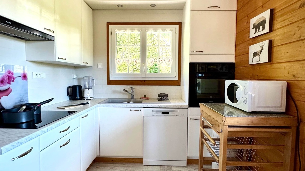 Photo of Kitchen in Premanon