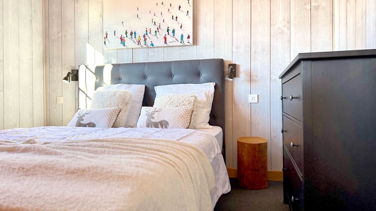 Photo of Bedroom in Premanon