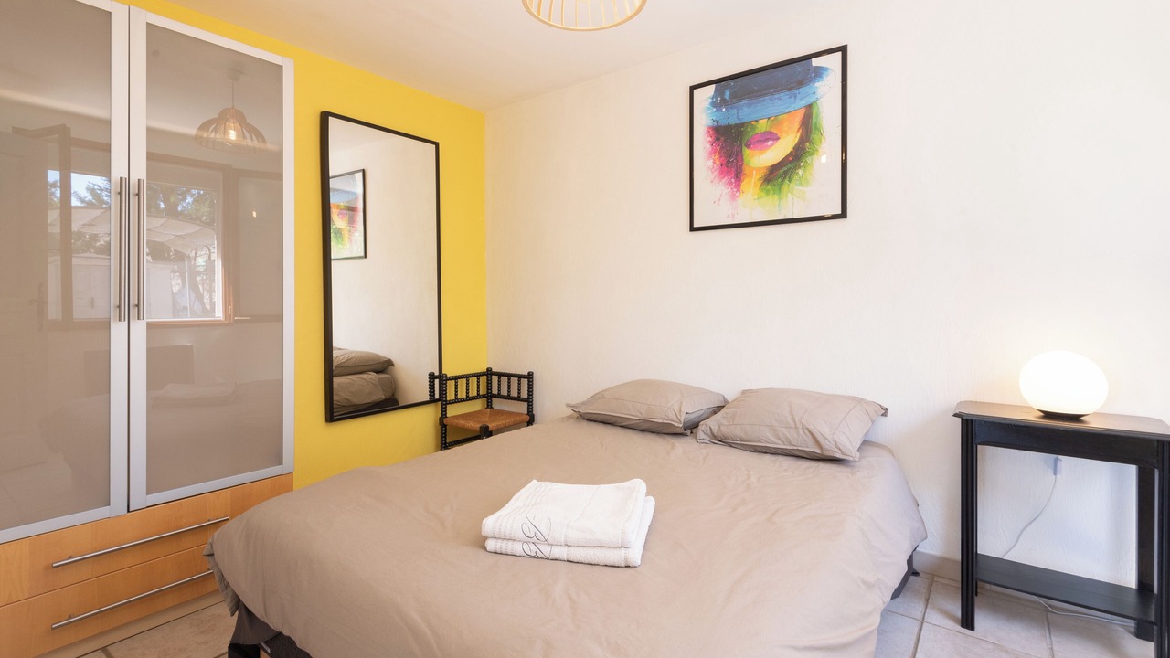 Photo of Bedroom in Ledenon