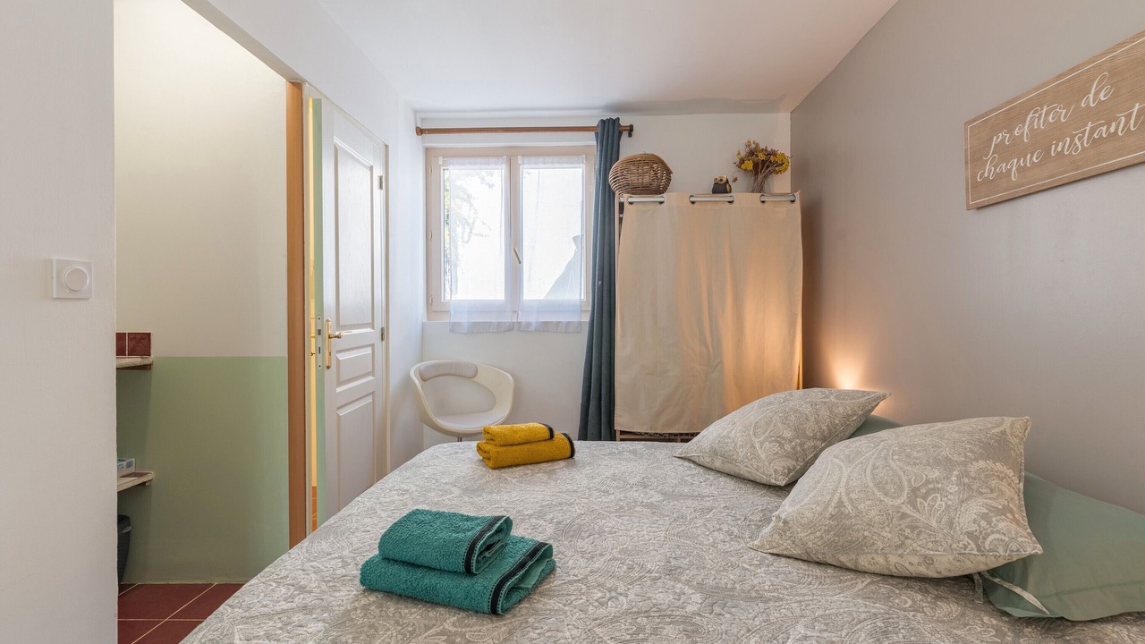 Photo of Bedroom in Lambesc
