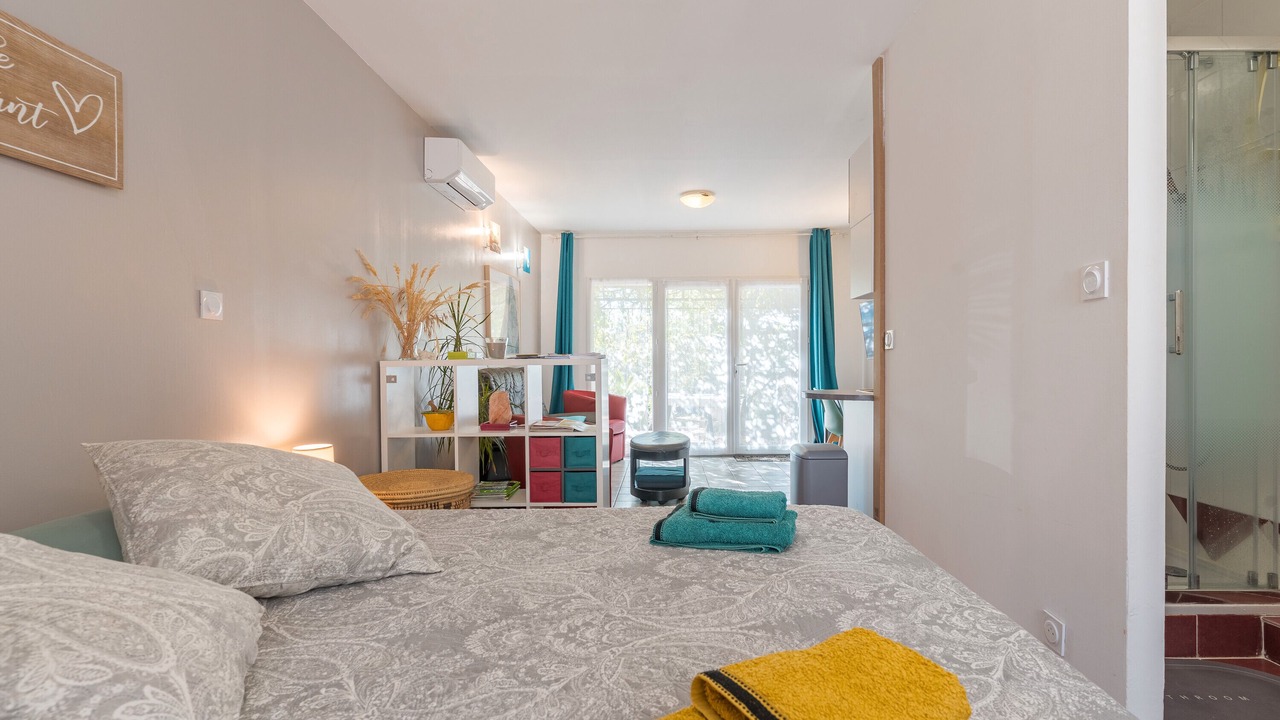 Photo of Bedroom in Lambesc