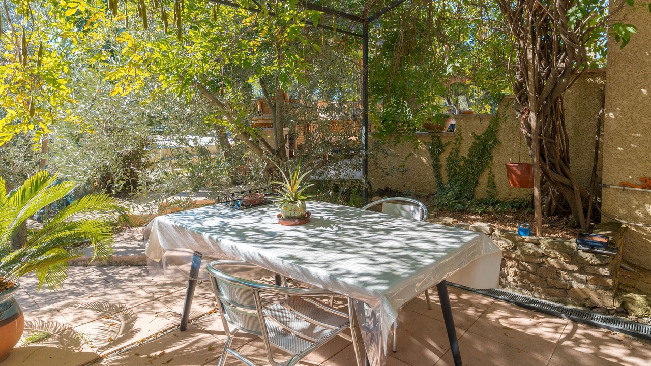 Photo of Outdoor in Lambesc