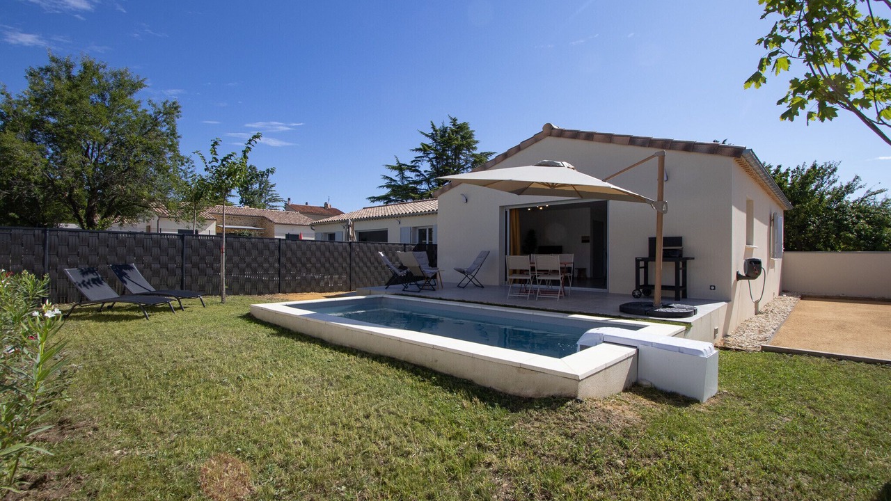 Photo of Outdoor in Suze-la-Rousse
