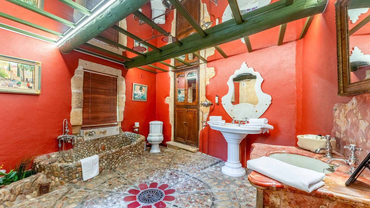 Photo of Bathroom in Collias