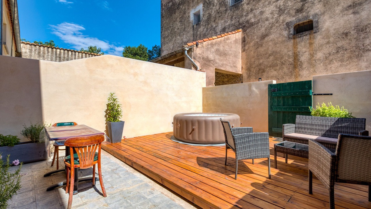Photo of Outdoor in Aspiran