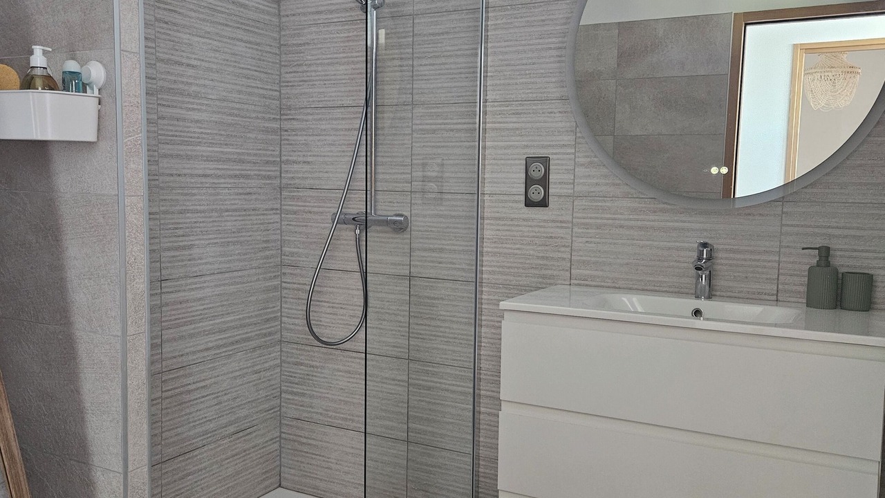 Photo of Bathroom in Ensues-la-Redonne