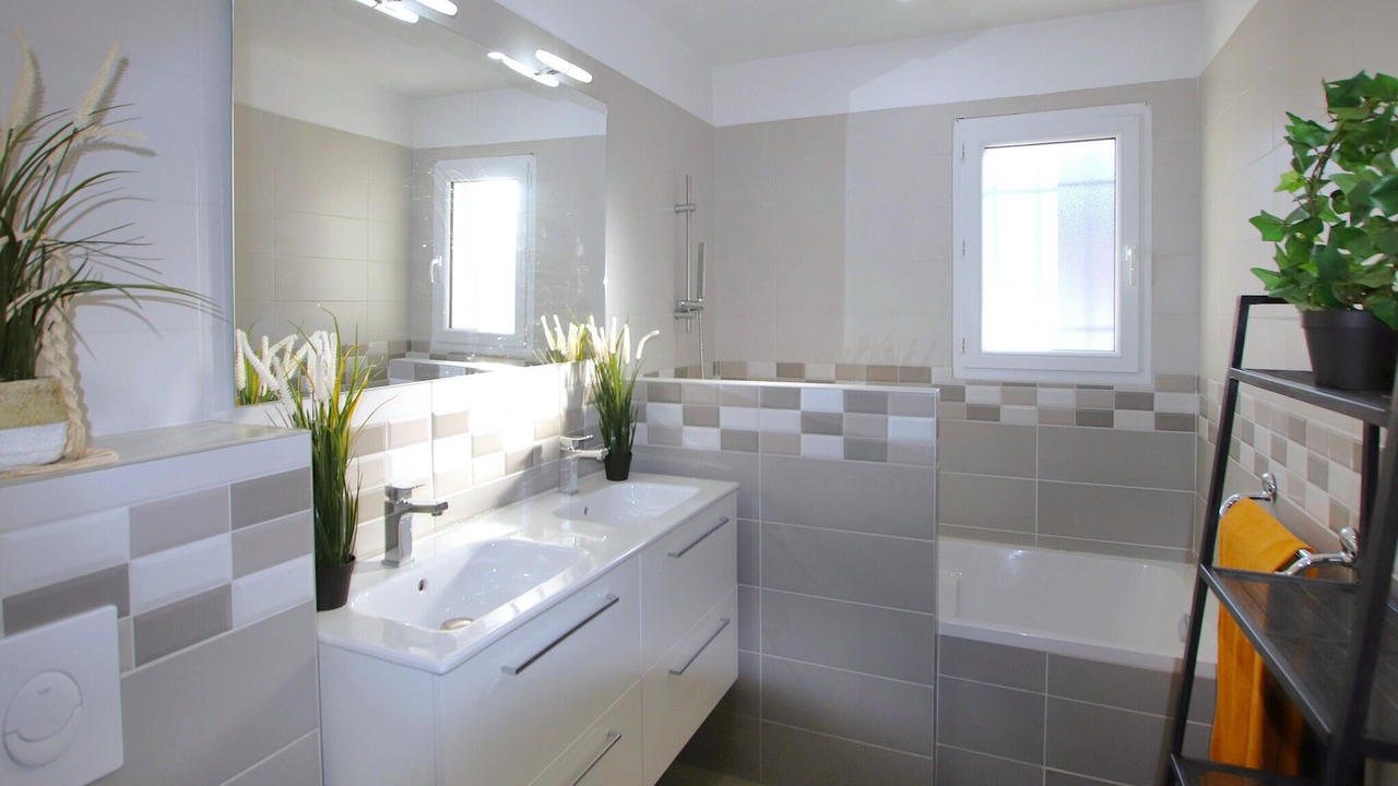 Photo of Bathroom in Morieres-les-Avignon