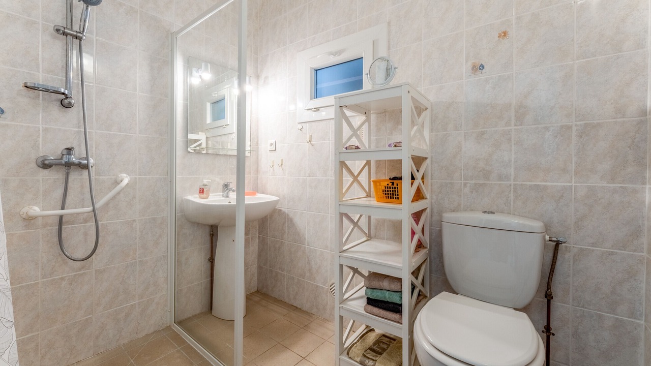 Photo of Bathroom in Anduze