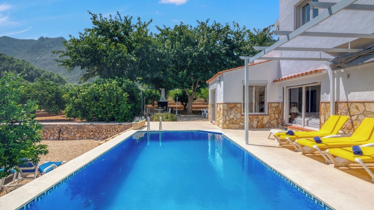 Photo of Outdoor in Llauri