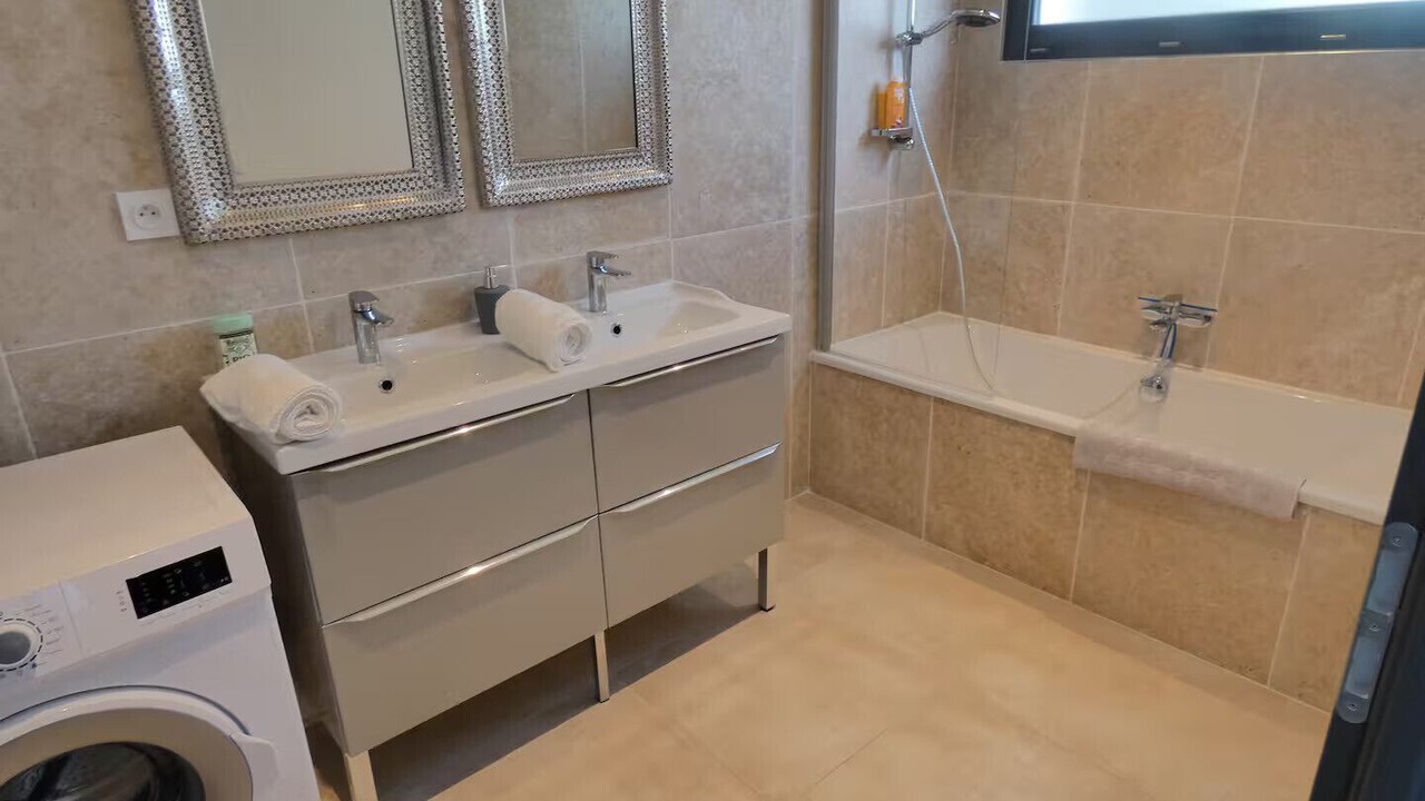Photo of Bathroom in Caremeau