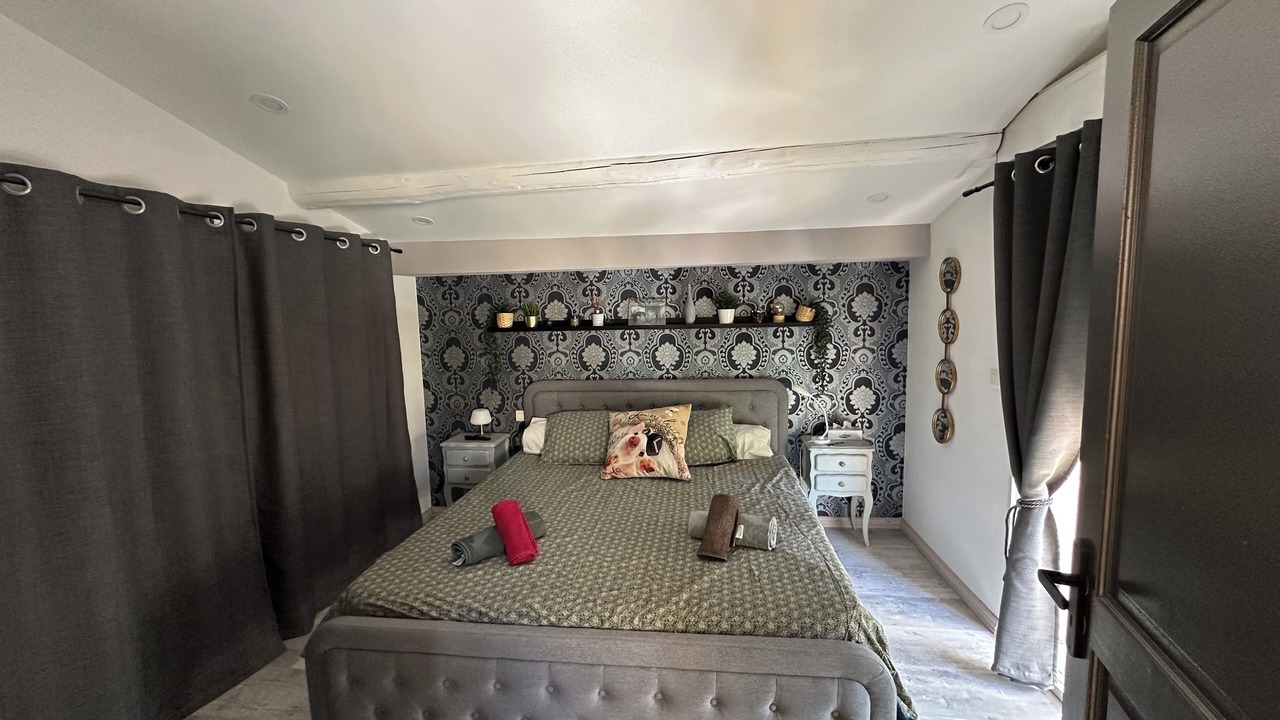 Photo of Bedroom in Lunel