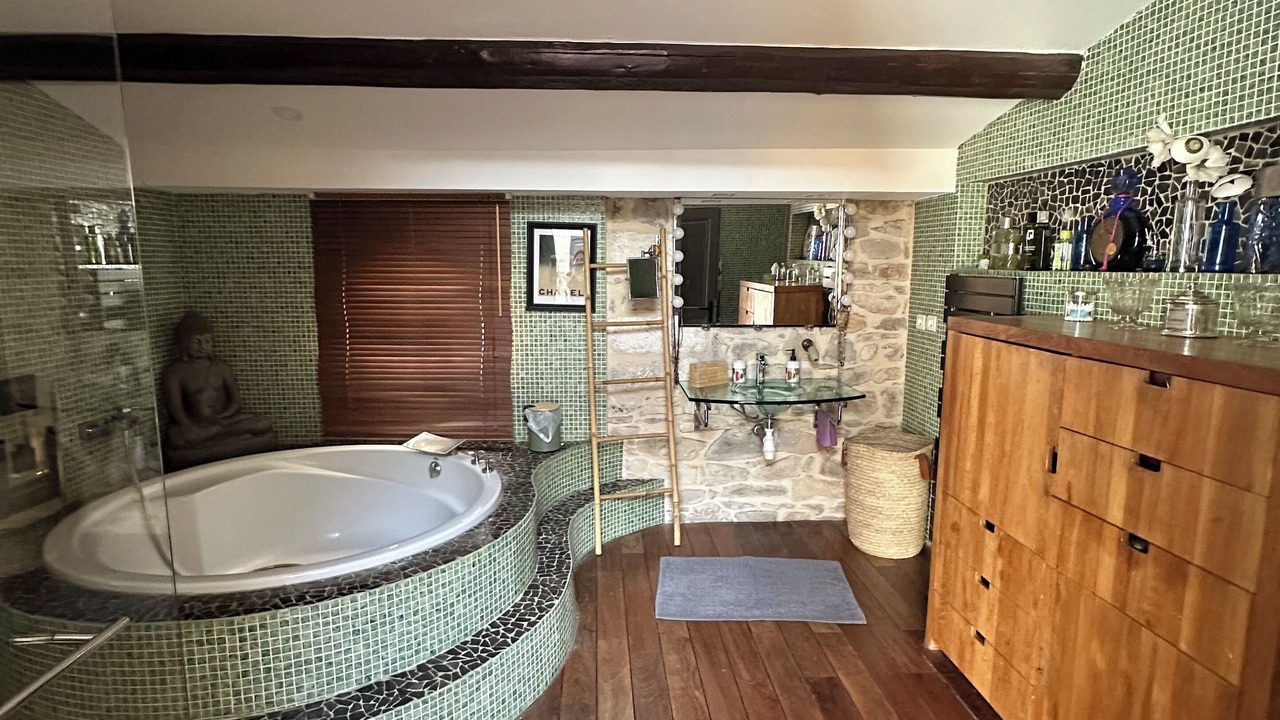Photo of Bathroom in Lunel