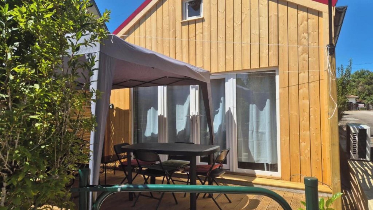 Photo of Outdoor in Monnet-la-Ville