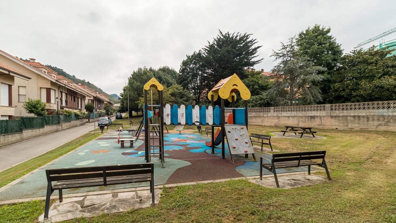 Photo of Others in Liencres