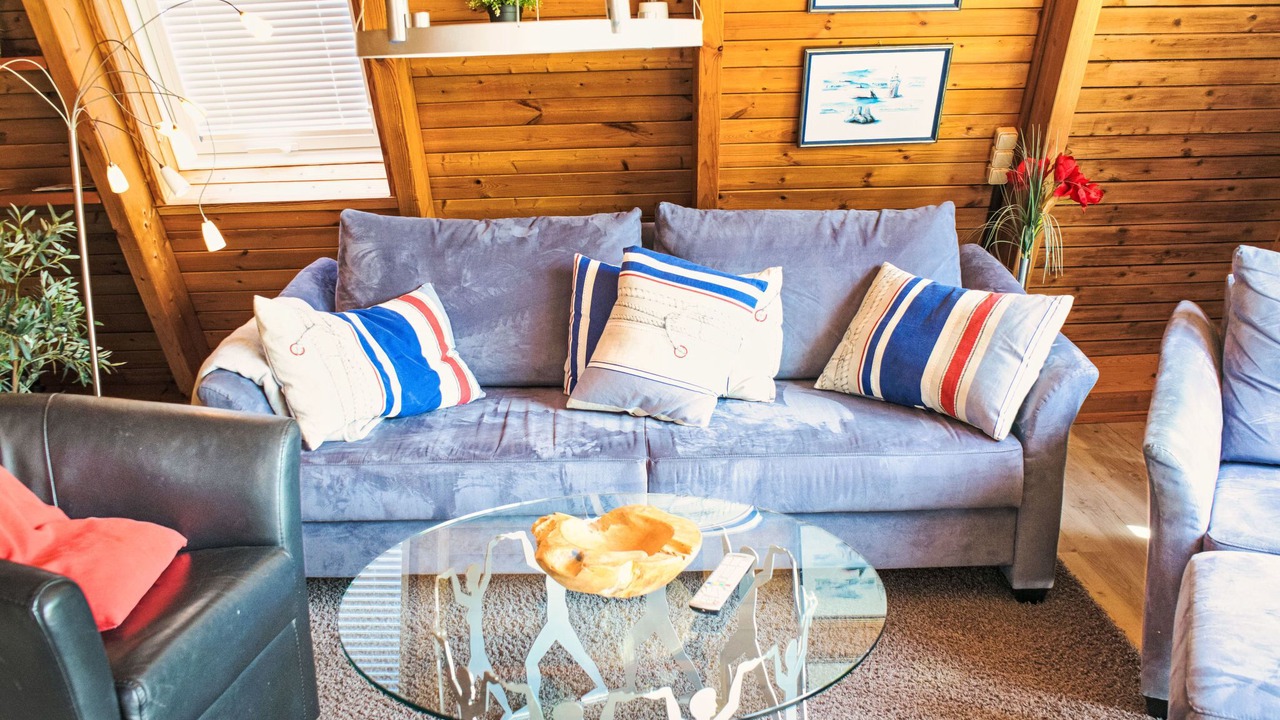 Photo of Livingroom in Damp