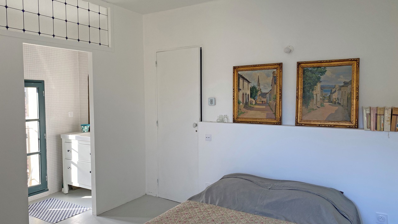 Photo of Bedroom in Dions