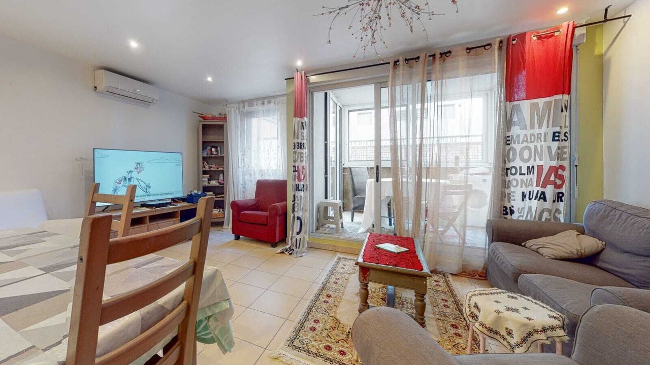 Photo of Livingroom in 1st Arrondissement