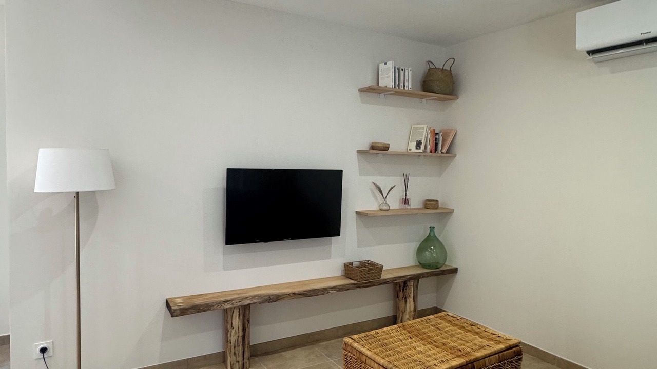 Photo of Livingroom in Bezouce