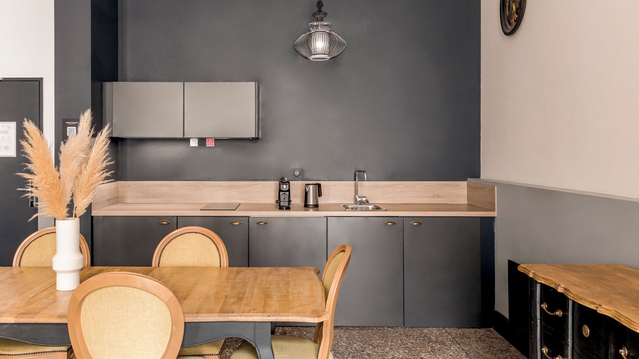 Photo of Kitchen in Quartier Administrations