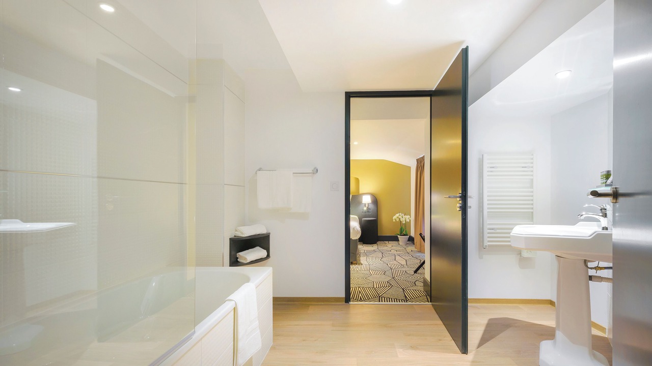 Photo of Bathroom in Quartier Administrations