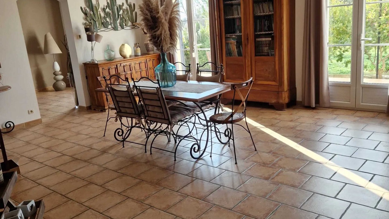 Photo of Livingroom in Albaron