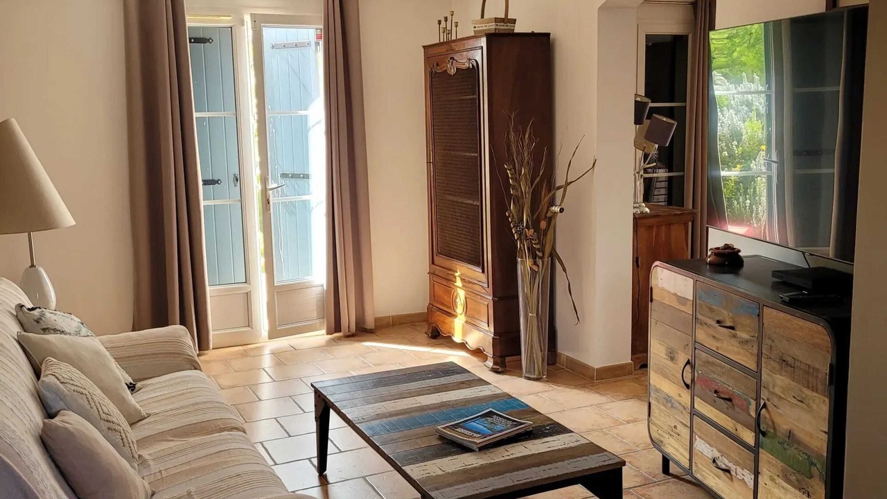 Photo of Livingroom in Albaron
