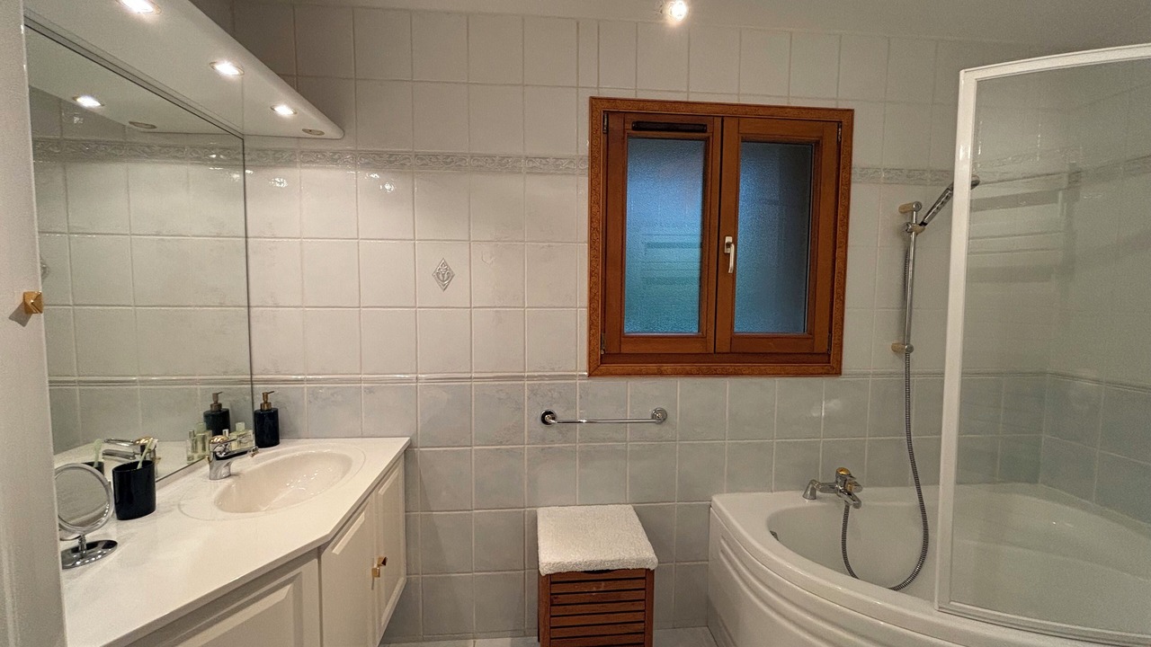 Photo of Bathroom in Beranger