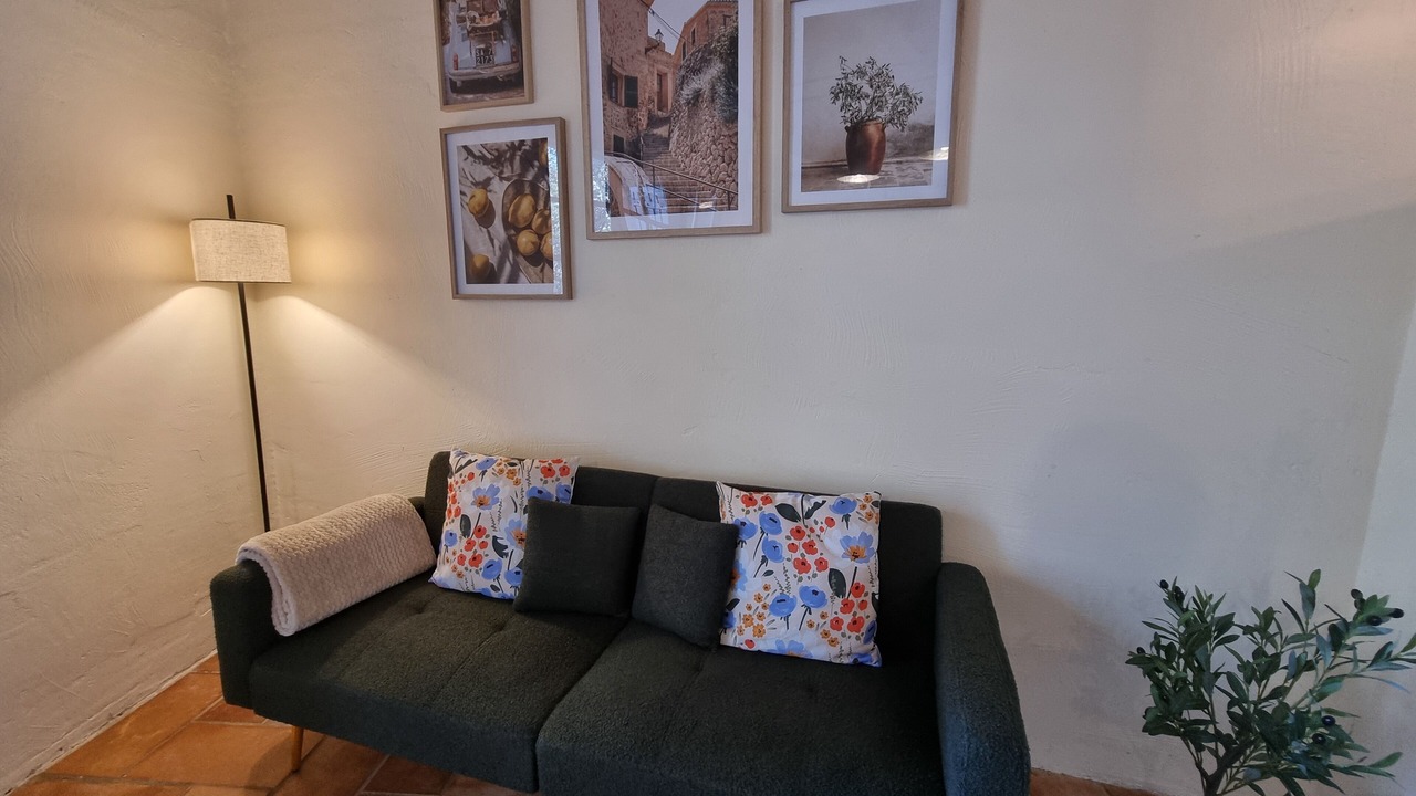Photo of Livingroom in Paradou