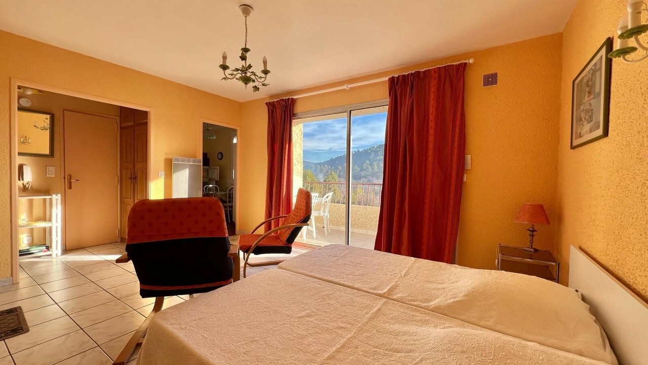 Photo of Bedroom in Greoux-les-Bains