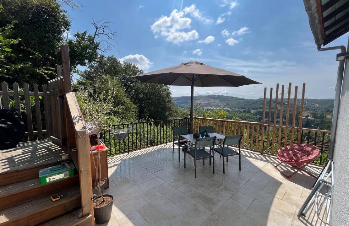 Photo of Patio Balcony in Le Lardin-Saint-Lazare