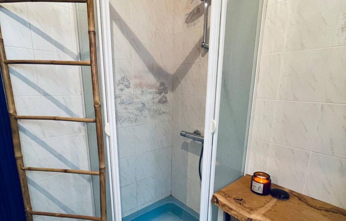 Photo of Bathroom in Le Lardin-Saint-Lazare