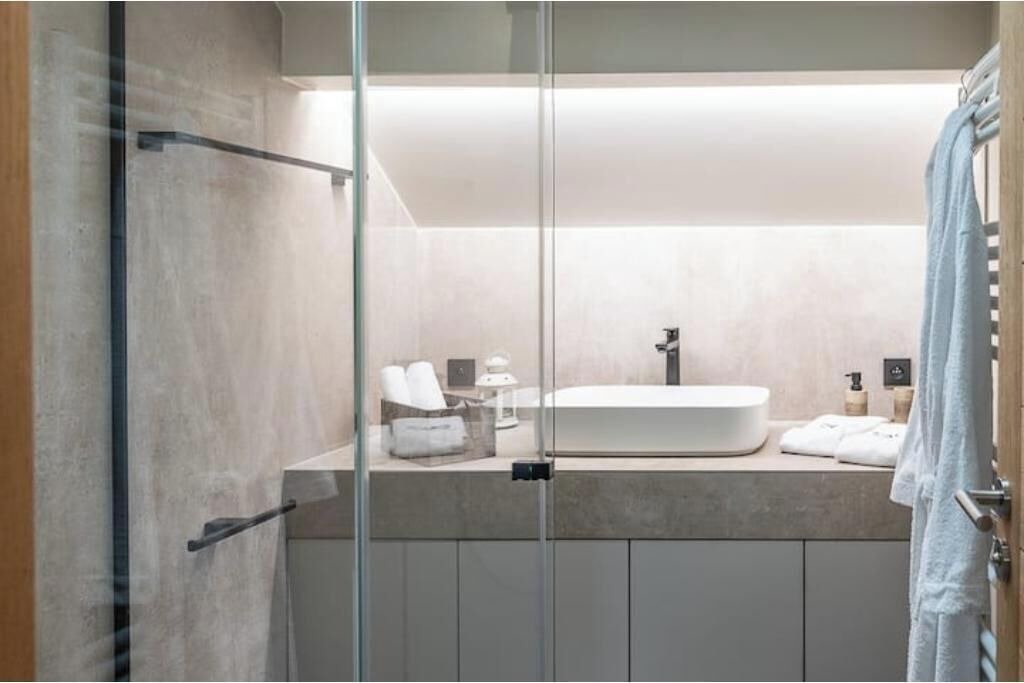 Photo of Bathroom in Arenthon