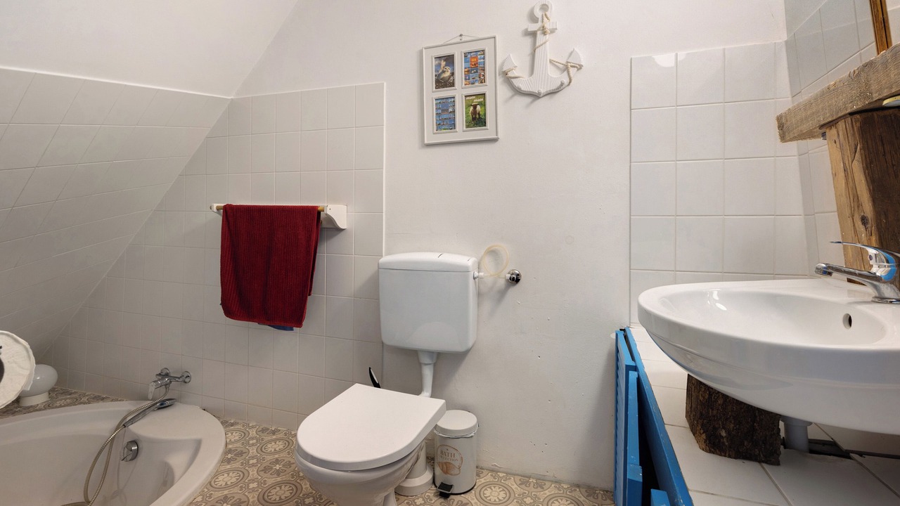 Photo of Bathroom in Barlt