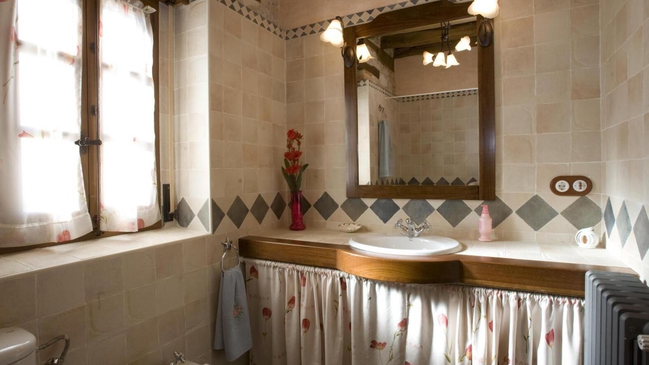 Photo of Bathroom in Canalejas de Penafiel